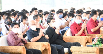 พิธีทำบุญตักบาตรพระสงฆ์ พิธีเจริญพระพุทธมนต์ เนื่องในวันขึ้นปีใหม่ 2566