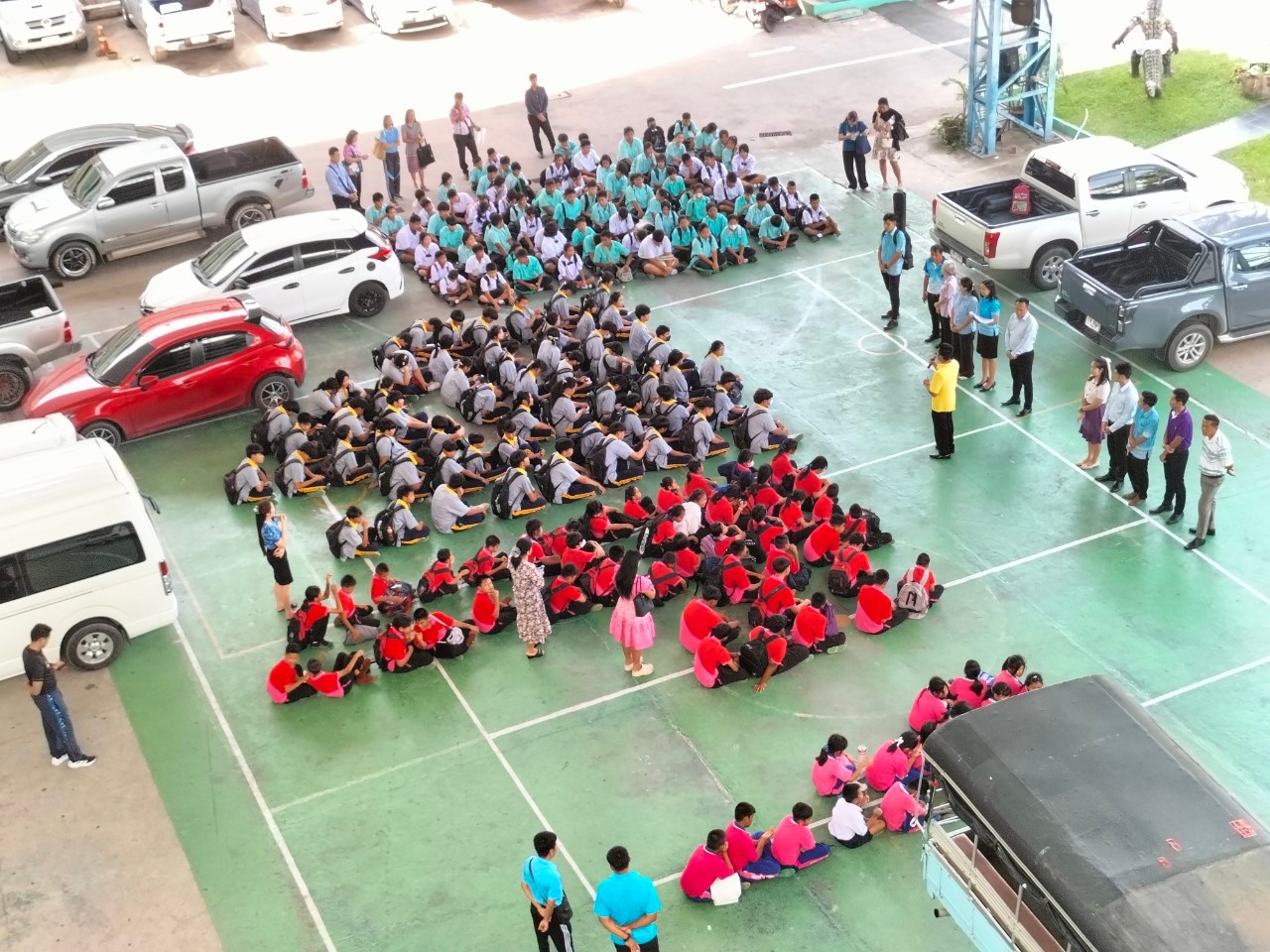 นักเรียนโรงเรียนเครือข่ายหลักสูตรระยะสั้น เนื่องในโอกาสเปิดเรียนเป็นวันแรก