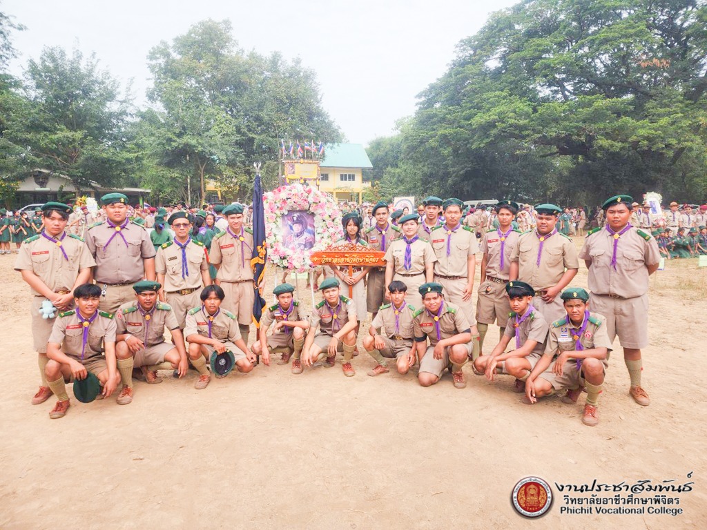 เข้าร่วมพิธีถวายพวงมาลาและถวายราชสดุดี เนื่องในวันคล้ายวันสวรรคตพระบาทสมเด็จพระมงกุฎเกล้าเจ้าอยู่หัว พระผู้พระราชทานกำเนิดลูกเสือไทย