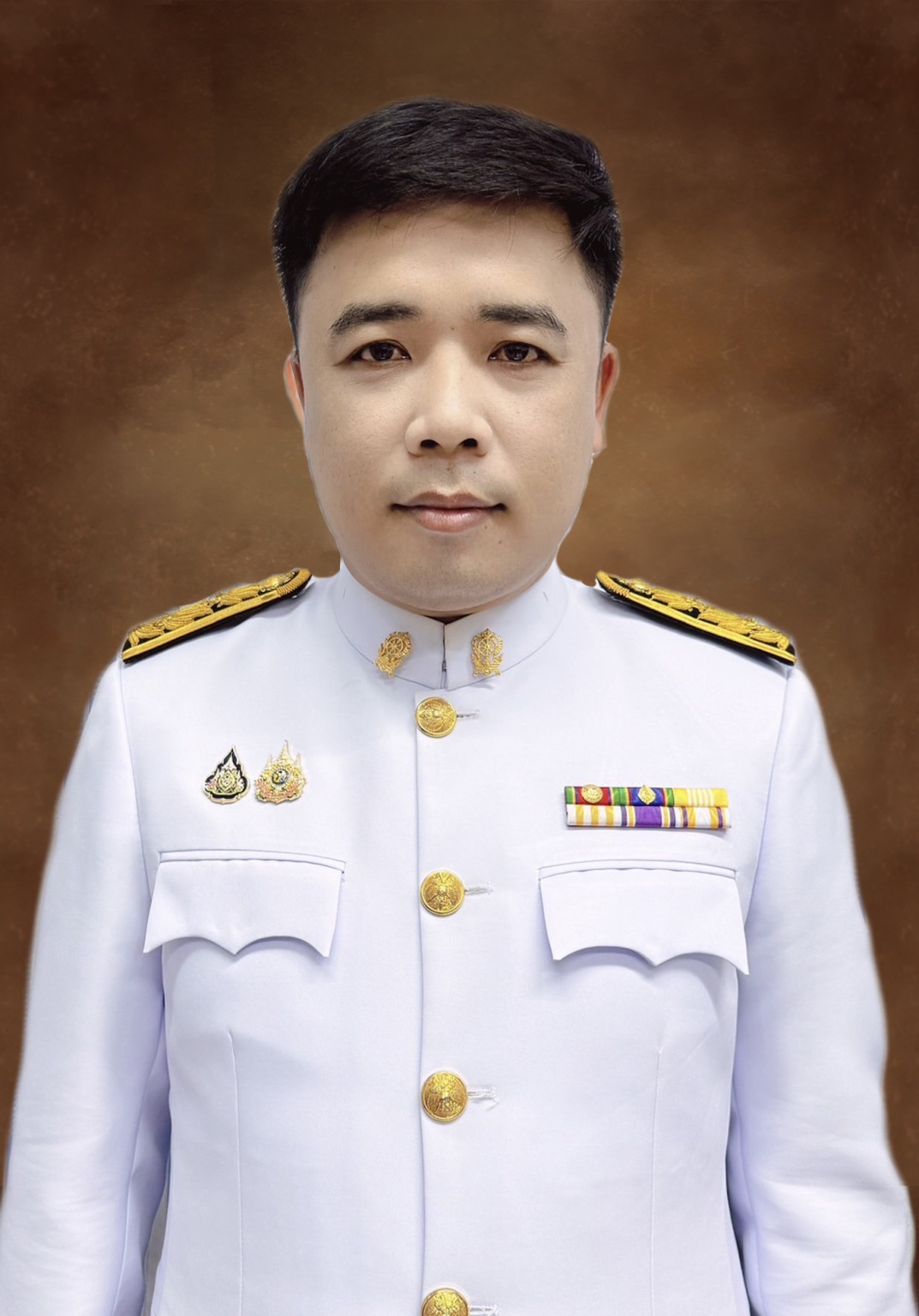 หนุ่ย-1073x1536-1